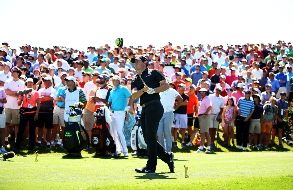 PONTE VEDRA BEACH, FL - MAY 07:  Rory McIlroy of Northern Ireland plays his shot from the 18th tee during round one of THE PLAYERS Championship at the TPC Sawgrass Stadium course on May 7, 2015 in Ponte Vedra Beach, Florida.  (Photo by Richard Heathcote/Getty Images)