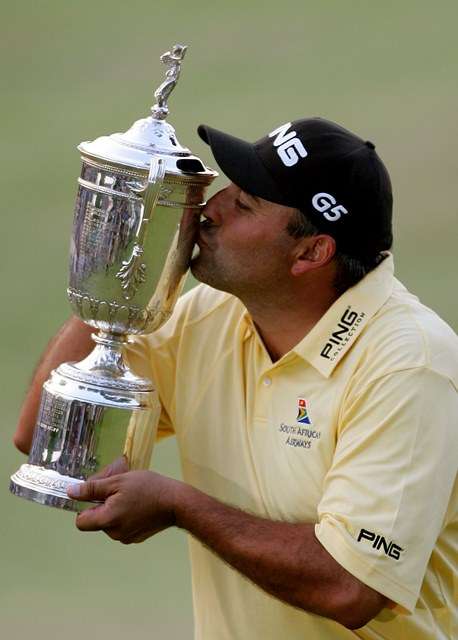 Kiss of life: 2007 winner Angel Cabrera (photo by Getty Images)